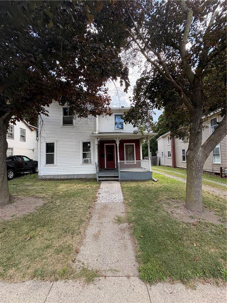 555 Liberty Street - Photo 1