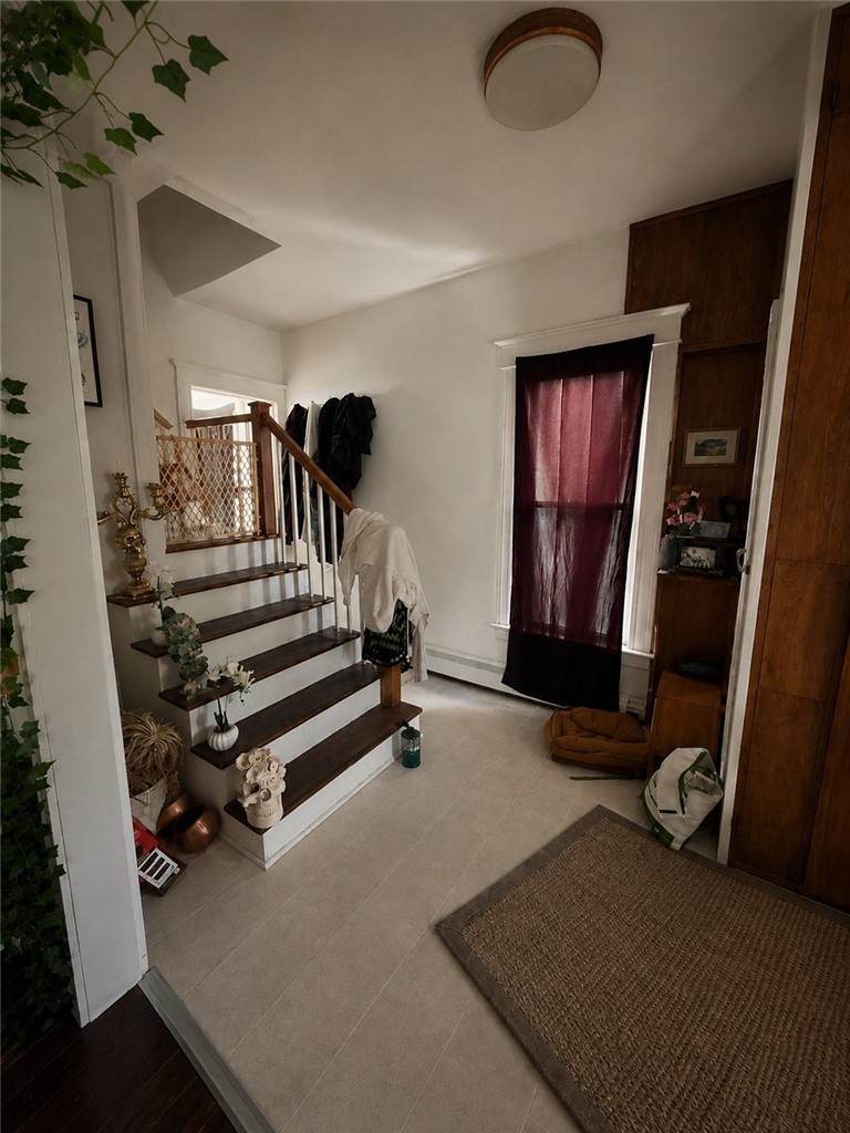 https://bt-photos.global.ssl.fastly.net/rochester/orig_boomver_1_R1705596-2.jpg