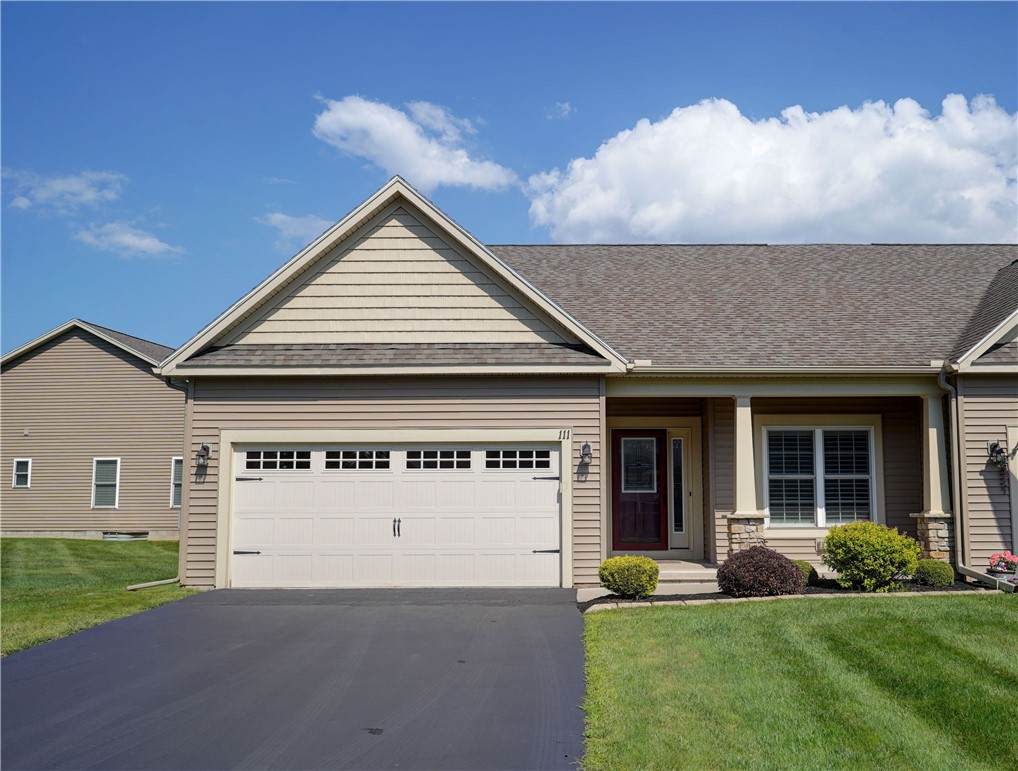 111 Golden Oaks Way - Photo 1