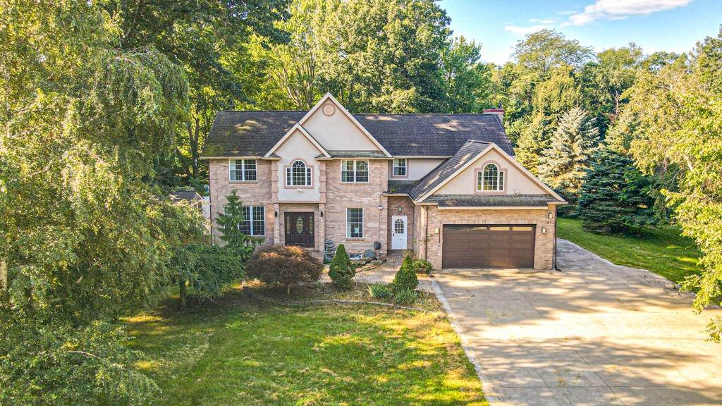 493 Lake View Terrace - Photo 1