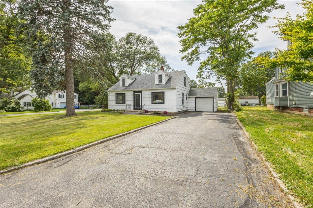 423 Howard Road - Photo 1