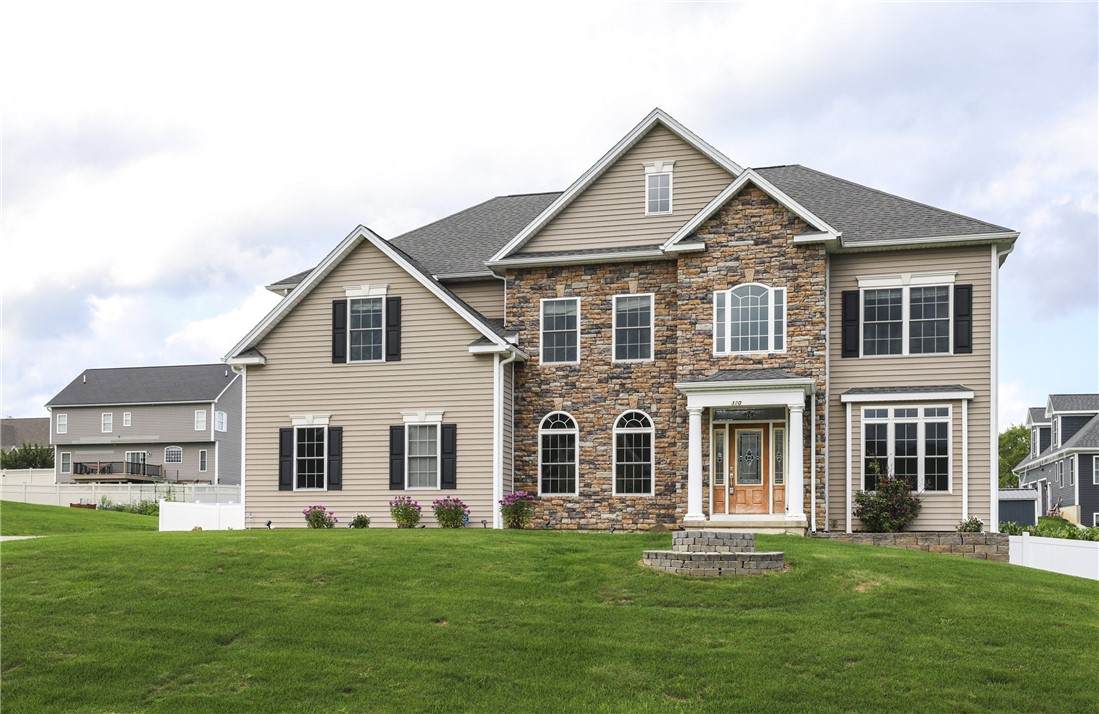 320 Wexford Lane - Photo 1