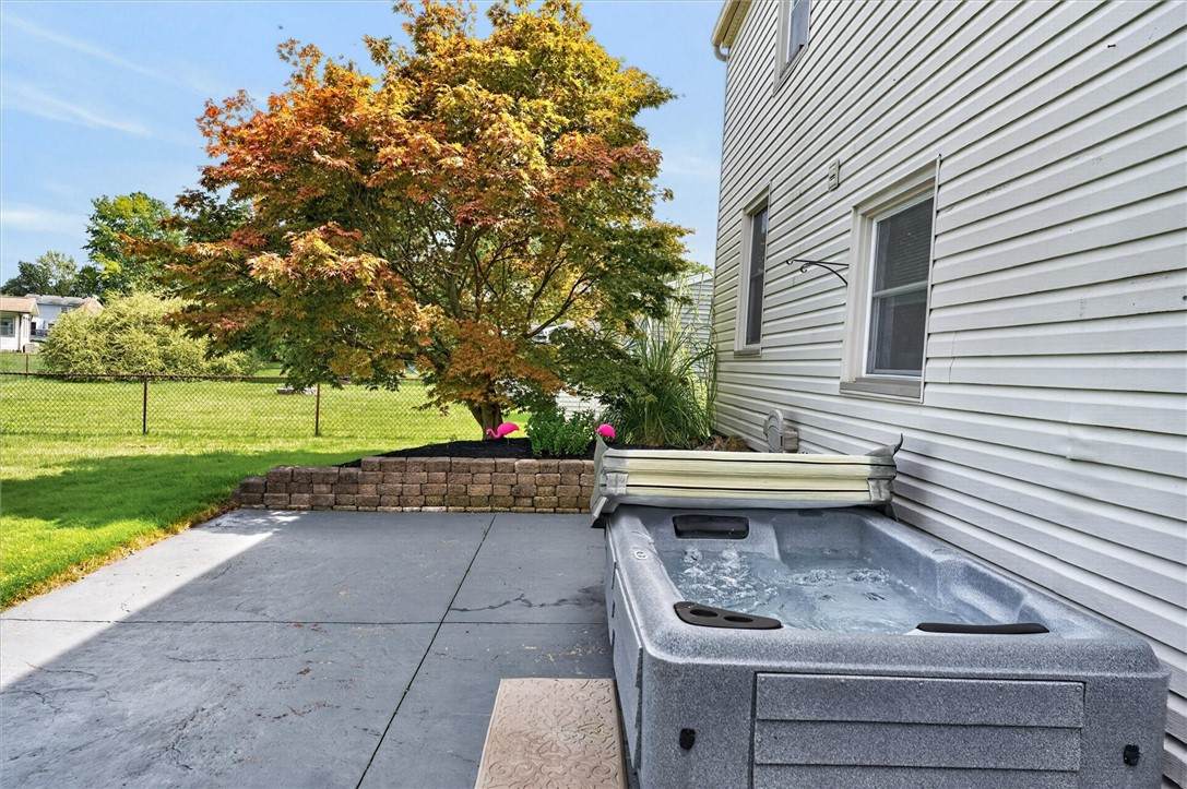https://bt-photos.global.ssl.fastly.net/rochester/orig_boomver_1_R1709871-2.jpg