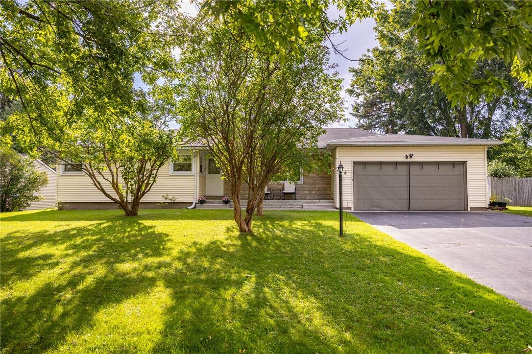 8 Twin Oak Drive - Photo 1