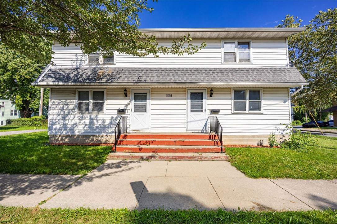 176 Villa St - Photo 1