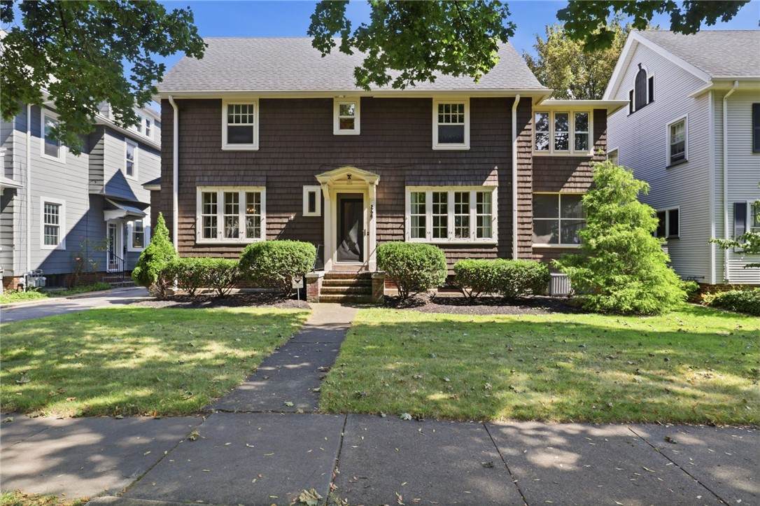 264 Berkeley Street - Photo 1