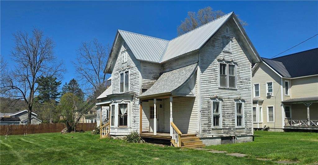 12 Charlesworth Avenue - Photo 1