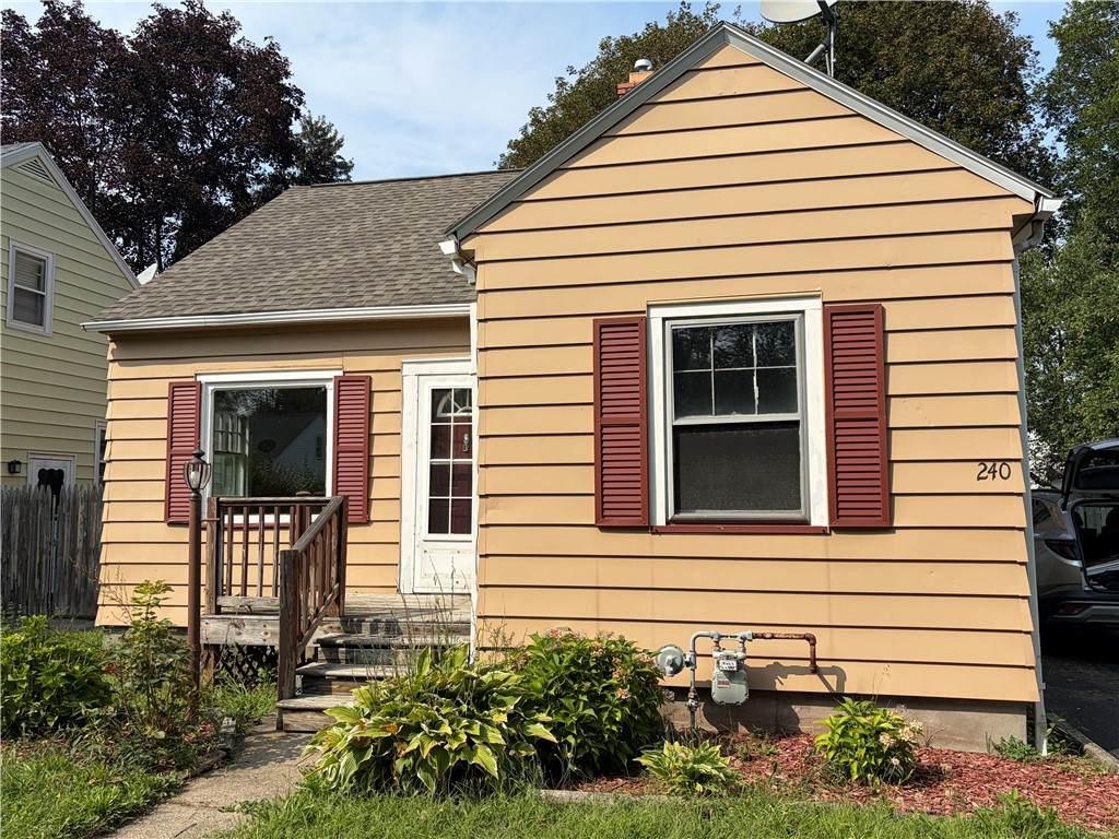 240 Florence Avenue - Photo 1