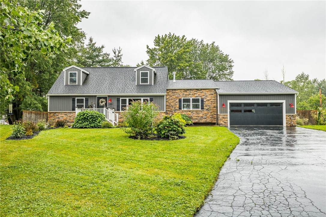 318 Valiant Drive - Photo 1