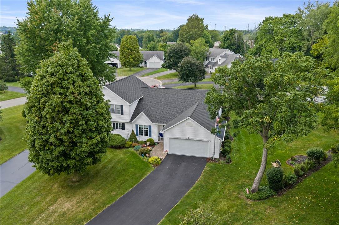2 Hampton Circle - Photo 1
