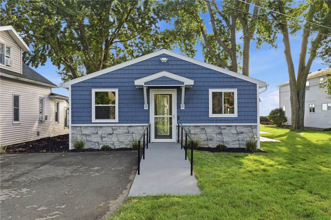 53 Lakeside Boulevard - Photo 1