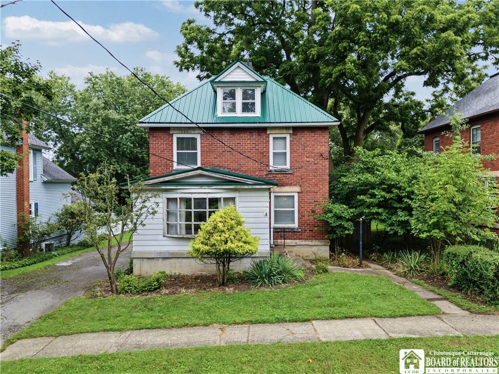 134 Newton Street - Photo 1