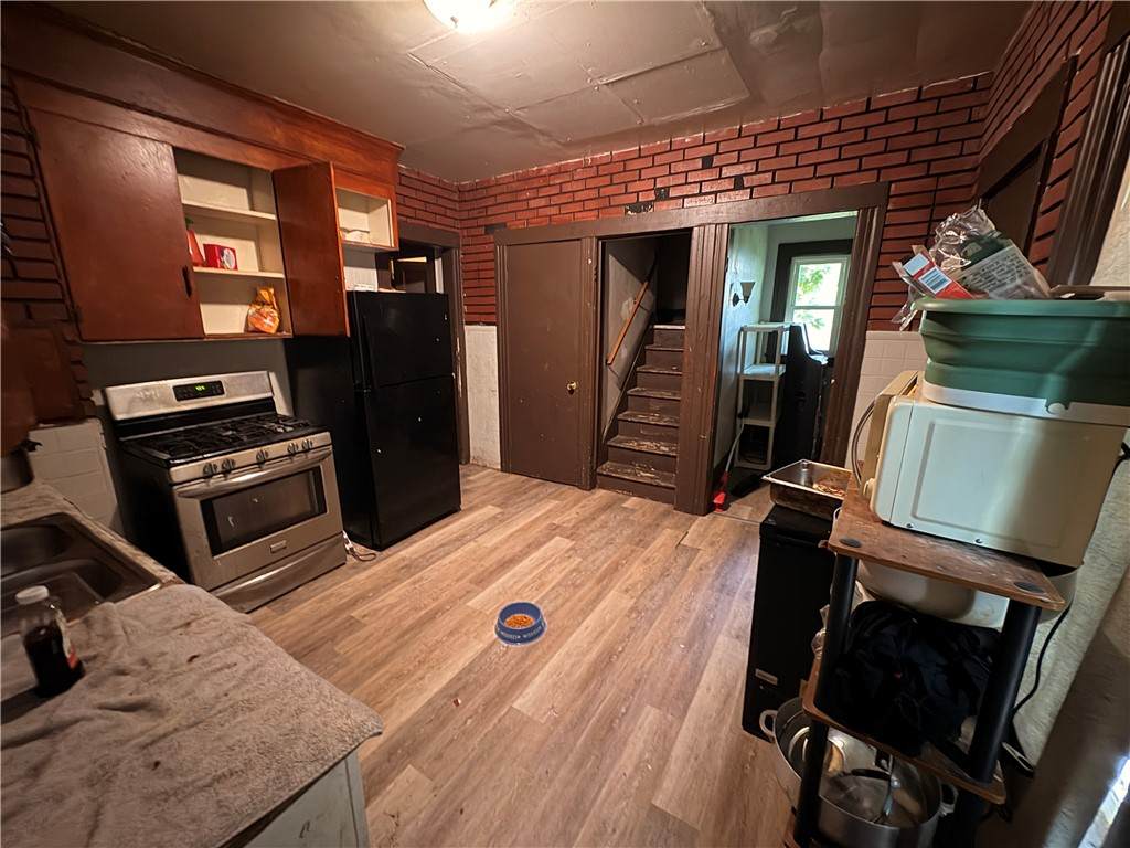 https://bt-photos.global.ssl.fastly.net/rochester/orig_boomver_1_R1715755-2.jpg