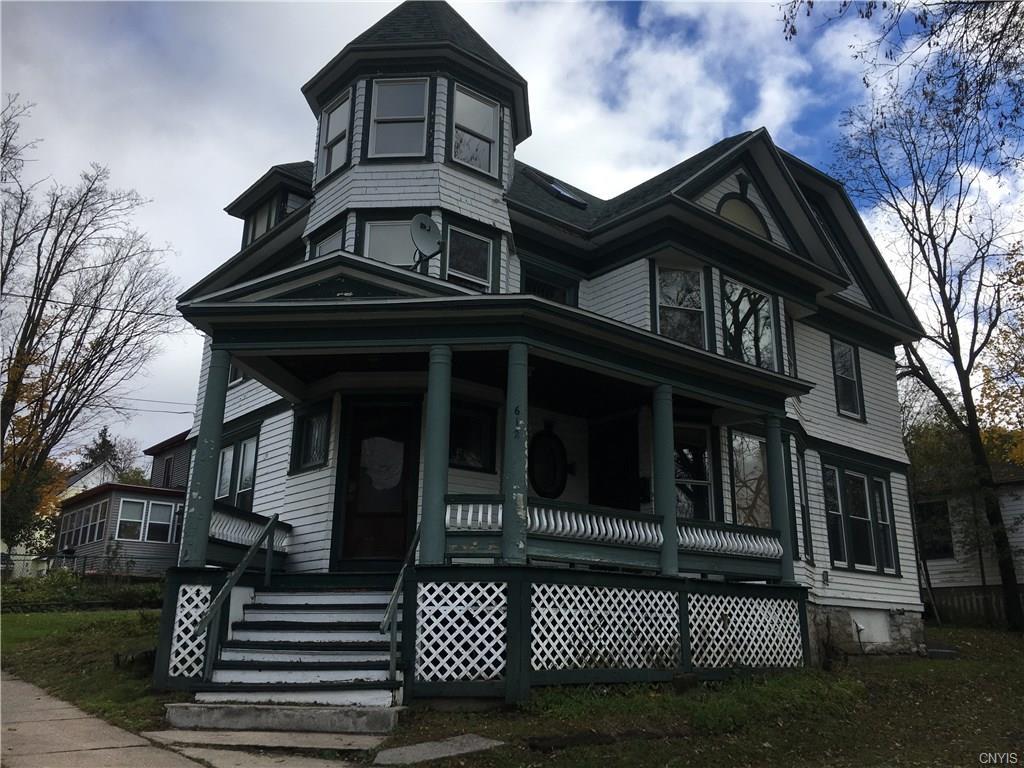 612 Budd Street - Photo 1