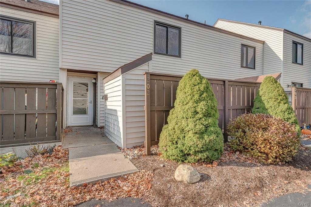 202 Harwinton Court - Photo 1