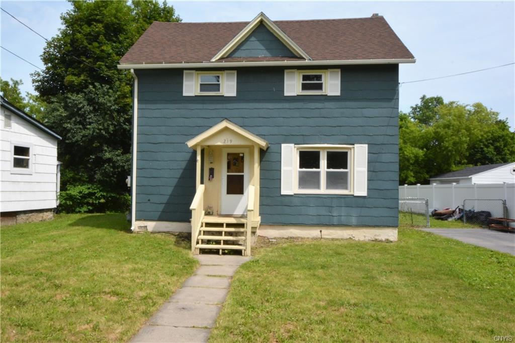 219 Hoard Street - Photo 1