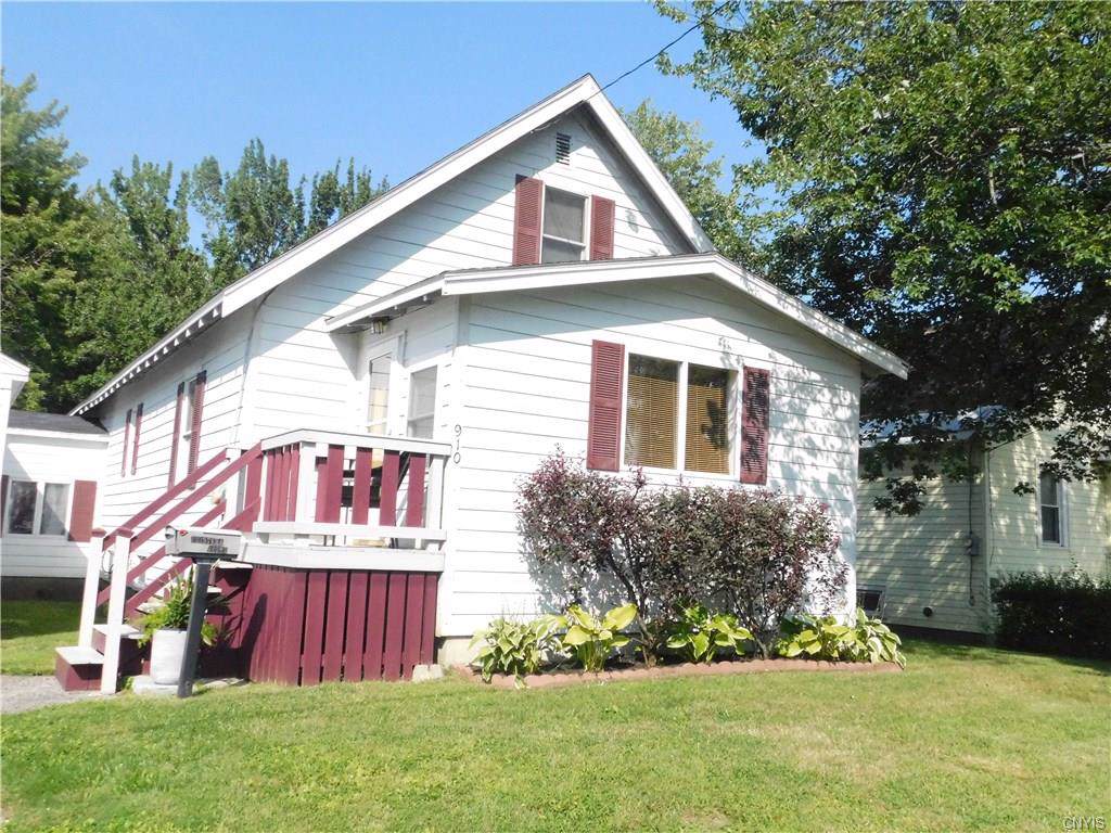910 Batavia Avenue - Photo 1