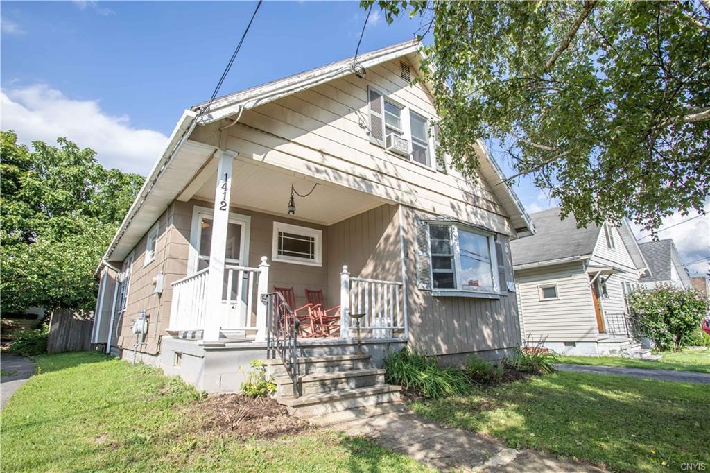 1412 Fincke Avenue - Photo 1