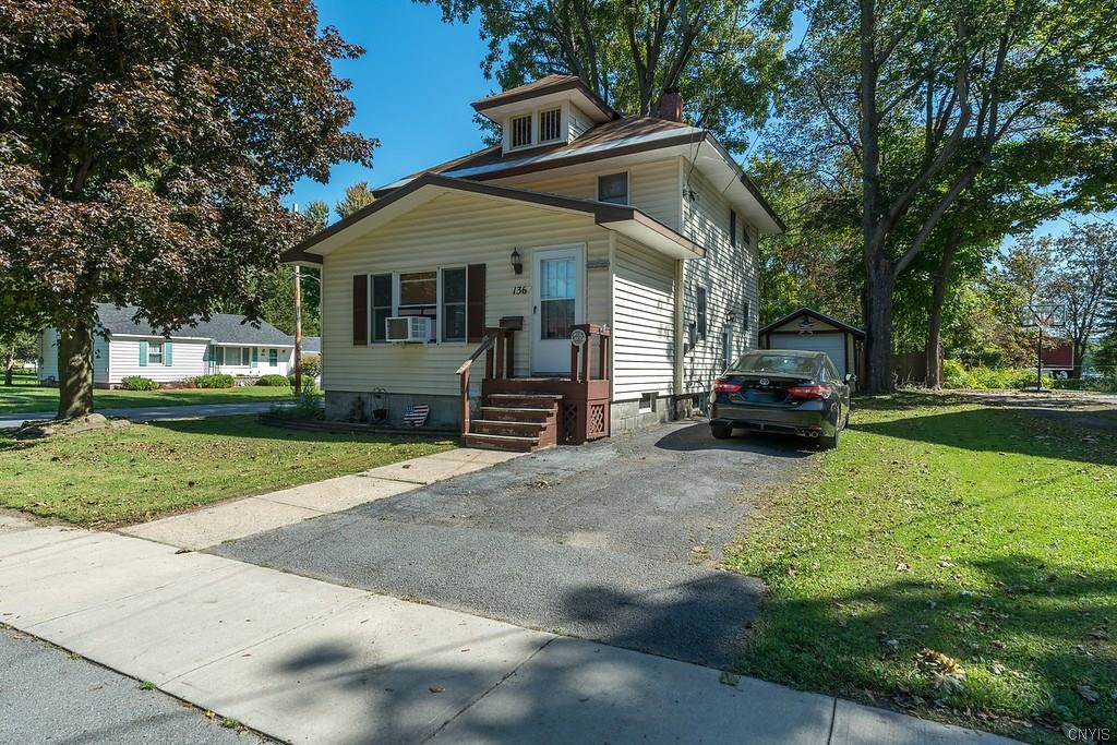 136 Monroe Avenue - Photo 1