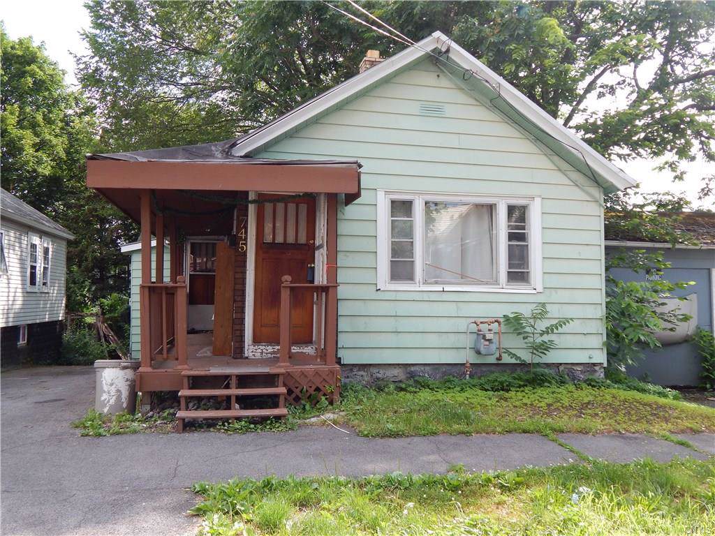 745 Alvord Street - Photo 1