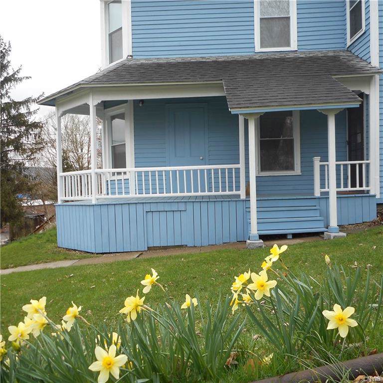 110 Kenyon Street - Photo 1