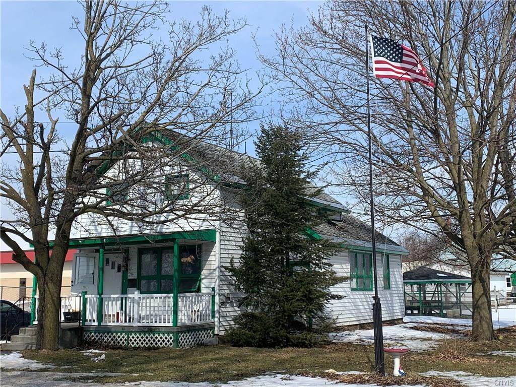 822 Lawrence Street - Photo 1