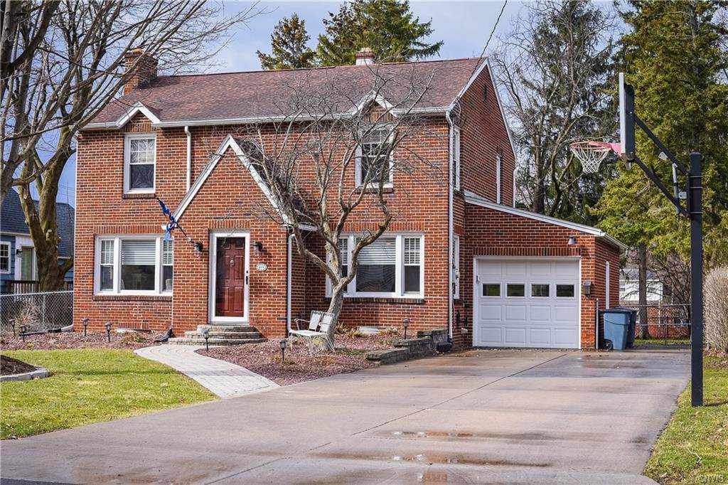 418 Breakspear Road - Photo 1