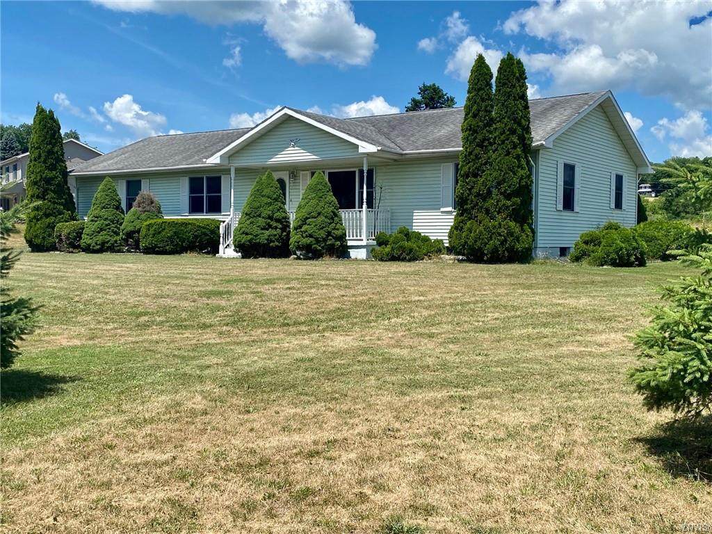 4 Hillcrest Drive - Photo 1