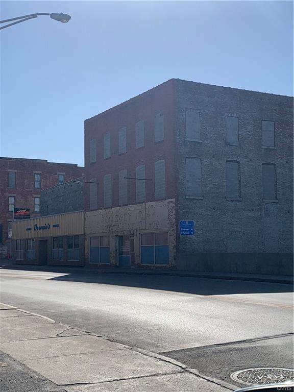 100 Newell Street - Photo 1