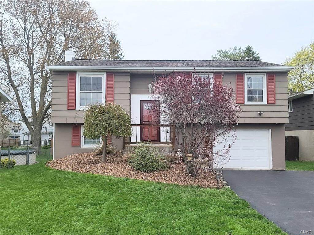 324 Male Avenue - Photo 1
