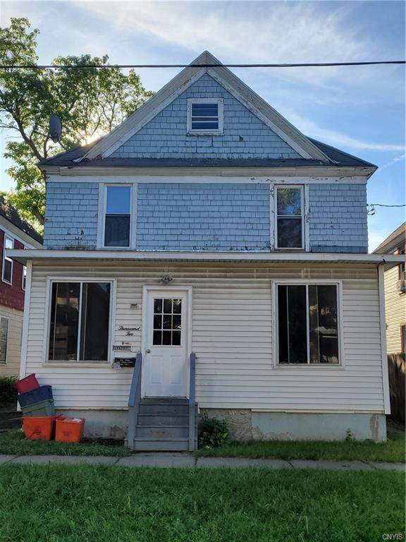 1002 Young Place - Photo 1