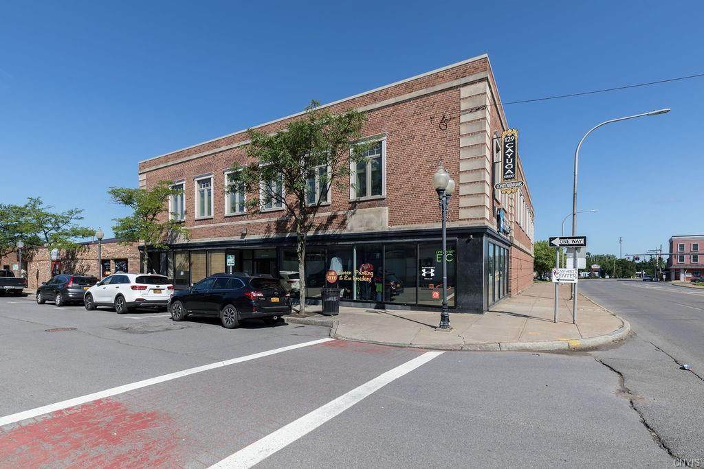 129 Cayuga Street - Photo 1