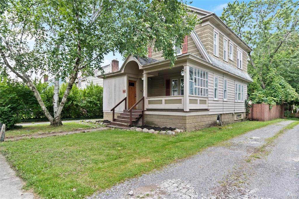 340 Buckingham Avenue - Photo 1