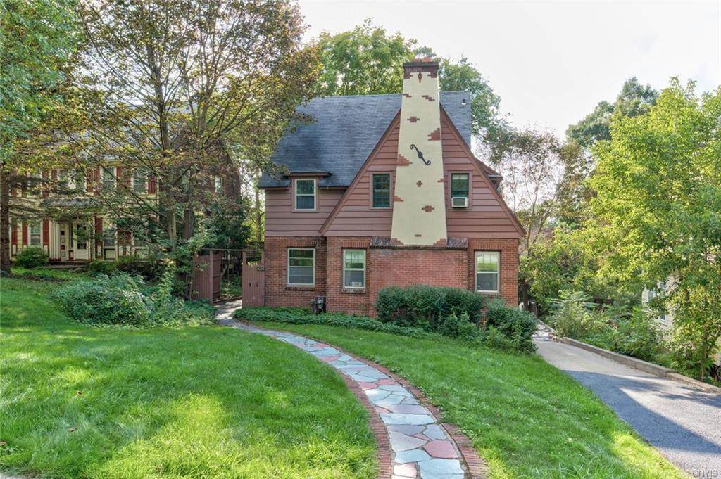 130 Circle Road - Photo 1