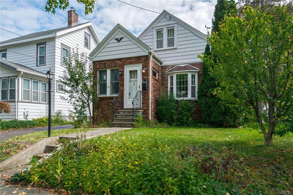 307 Ridgewood Drive - Photo 1