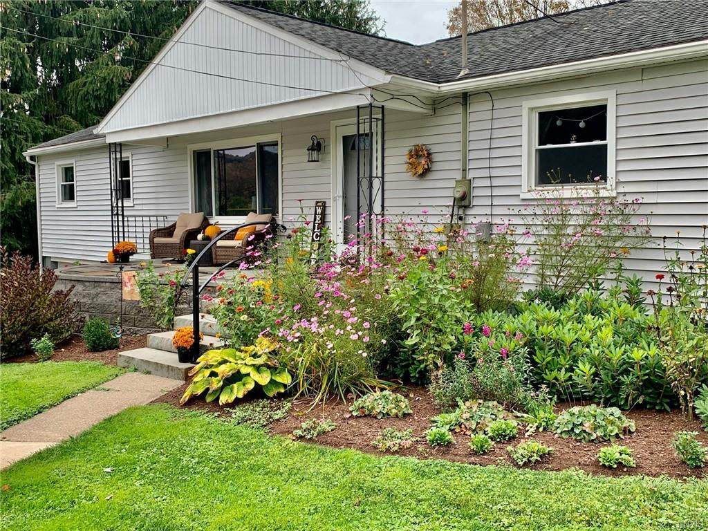 19 East Avenue - Photo 1