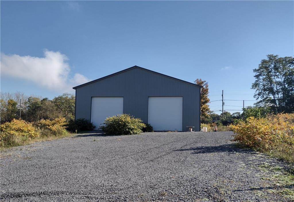2 Commerce - Photo 1