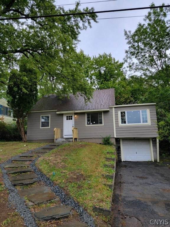 104 Stanley Drive - Photo 1