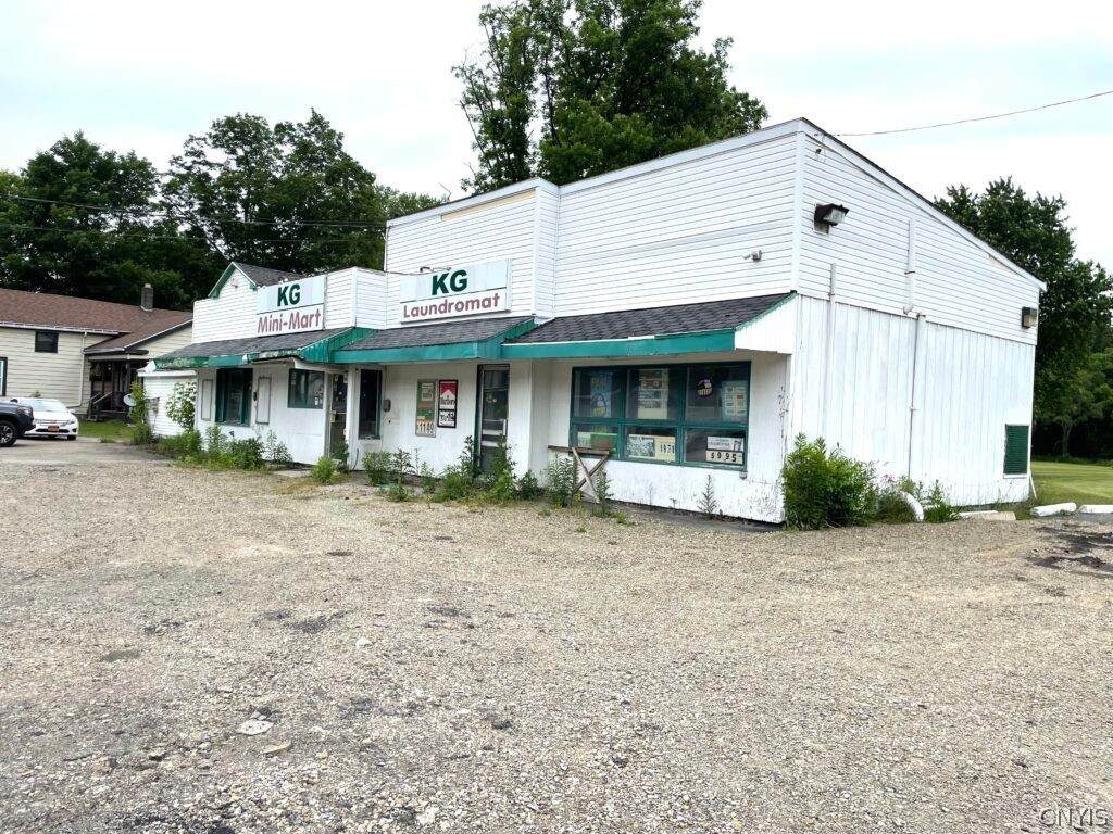 9718 Main Street - Photo 1