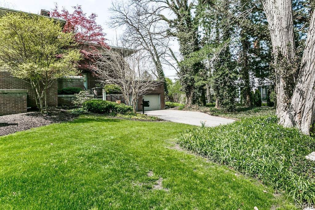 103 Sedgwick Drive - Photo 1