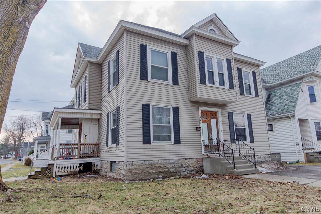 942 State Street - Photo 1