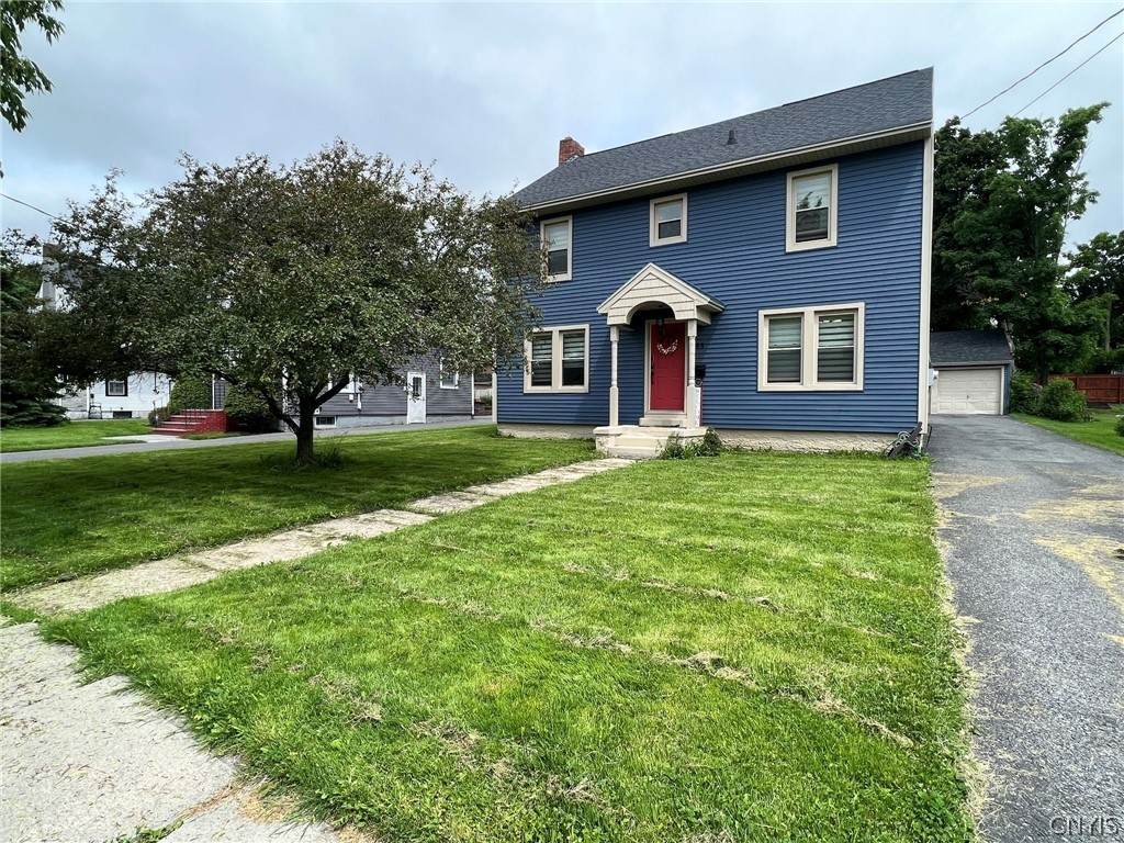 153 Thompson Boulevard - Photo 1