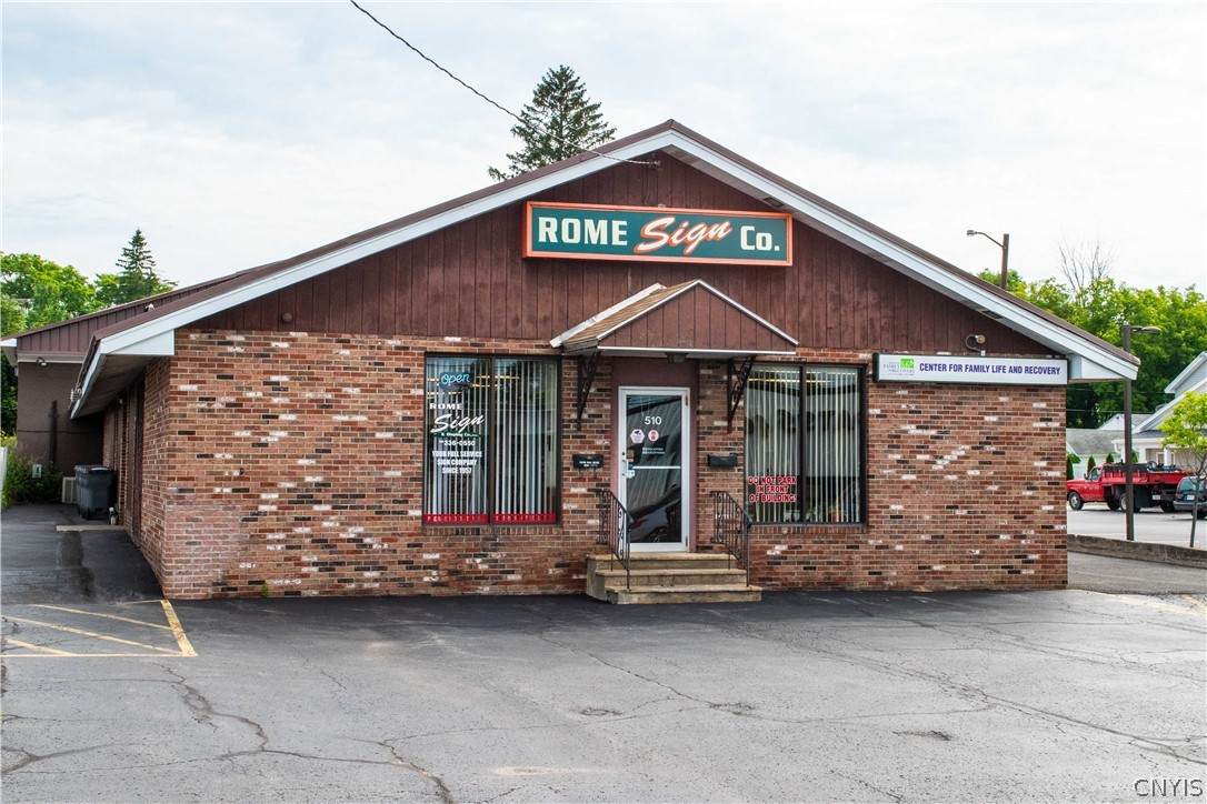510 Erie Boulevard - Photo 1
