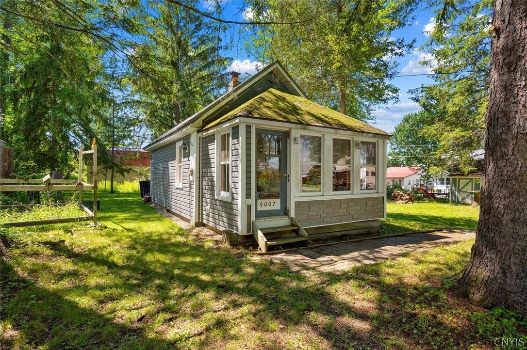 9007 Messenger Bay Road - Photo 1