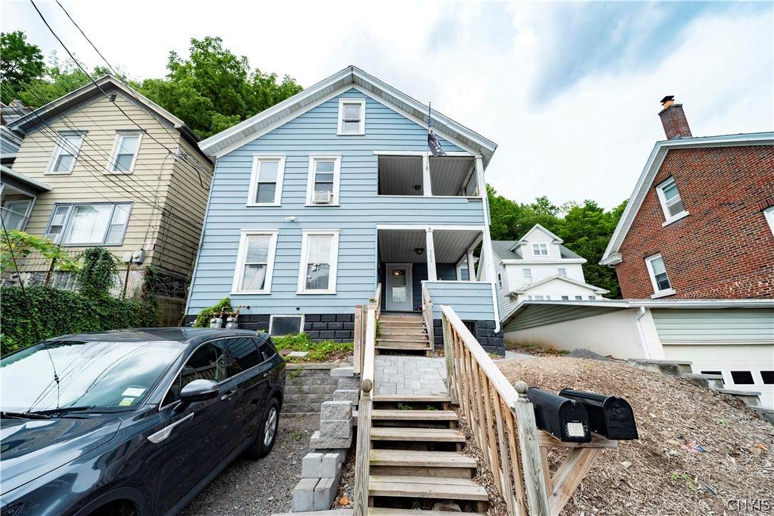 302 Caroline Avenue - Photo 1