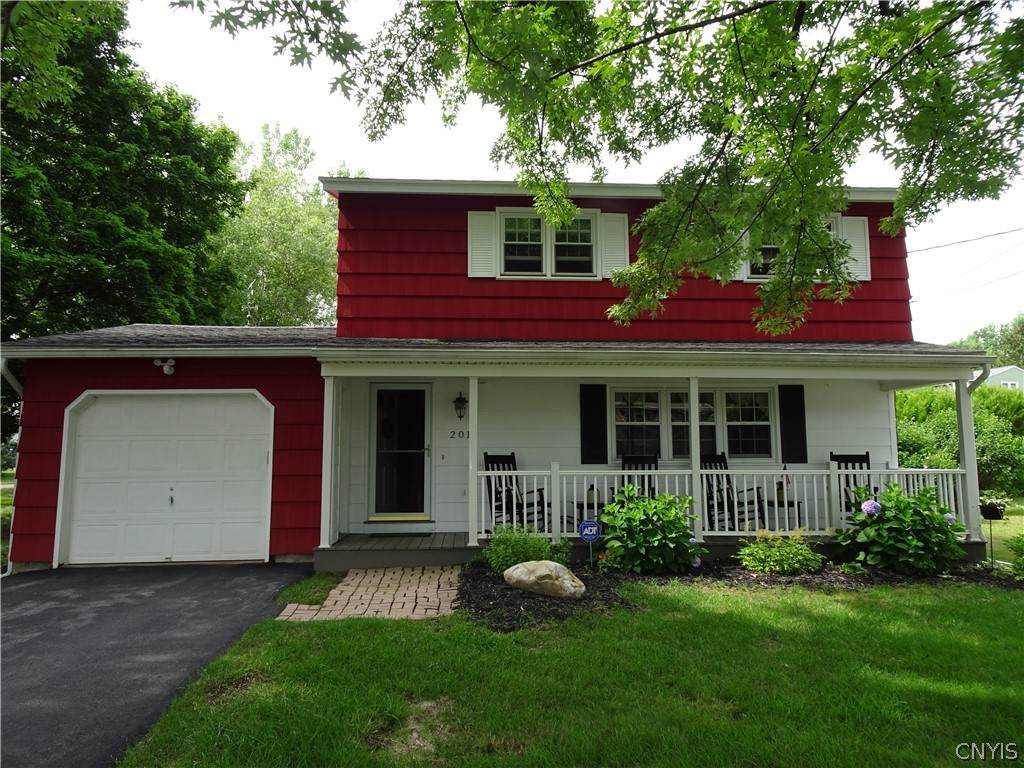 201 Ludden Parkway - Photo 1