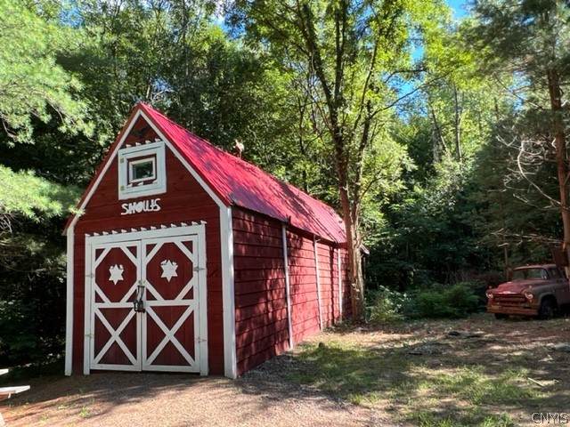 9470 Oswego Road - Photo 1