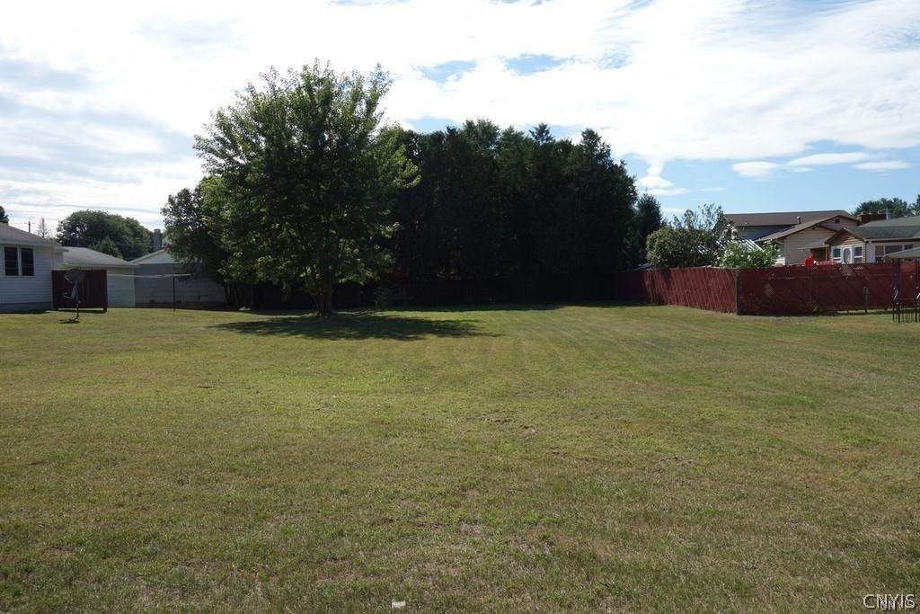7097 Buckley Road - Photo 1