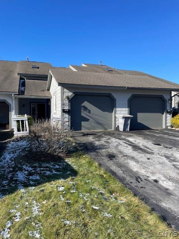 476 Summerhaven Drive - Photo 1