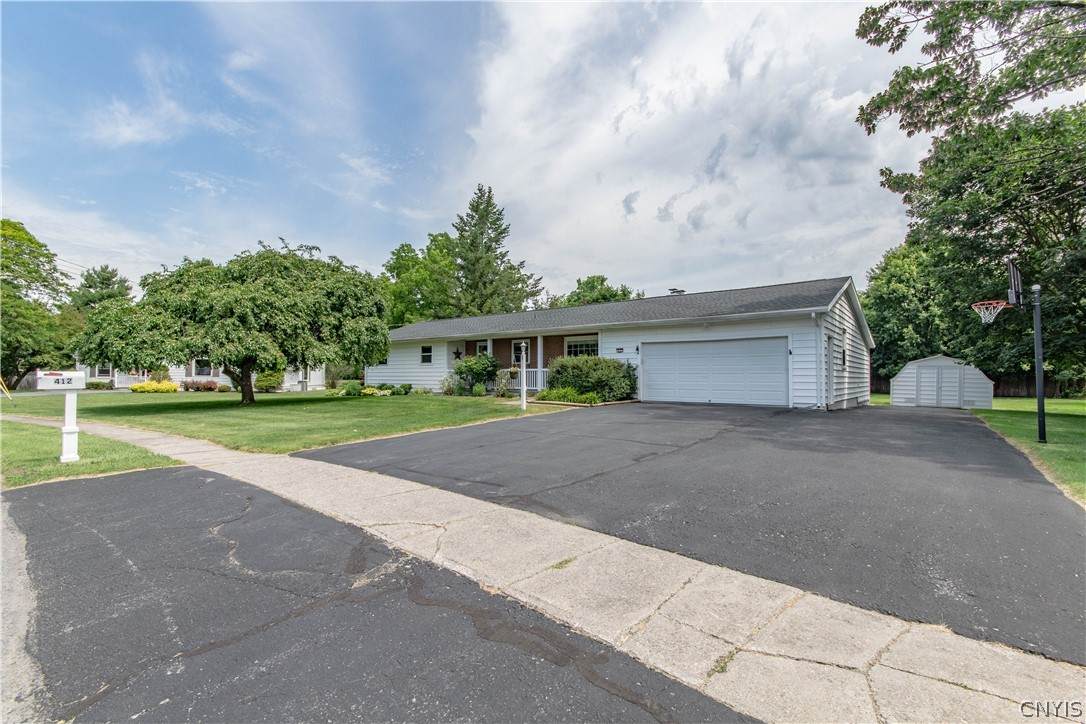 412 Harris Drive - Photo 1
